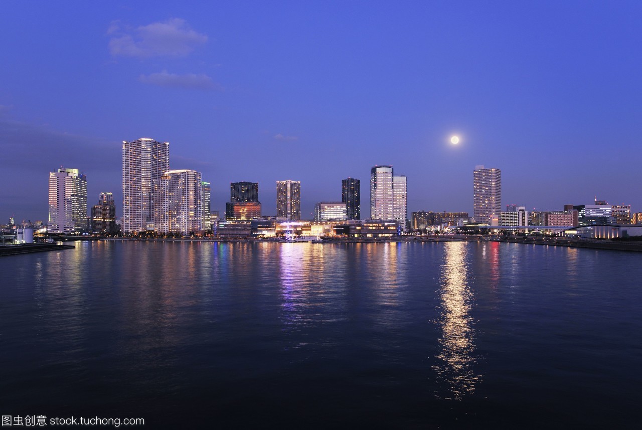 日本东京本州的科图沃德夜市的天际线